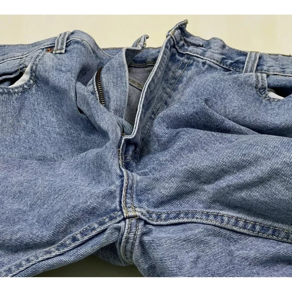LEVI'S 505 Jeans Mens 42x32 Zipper Fly‎ Straight Fit Blue Denim Light Wash